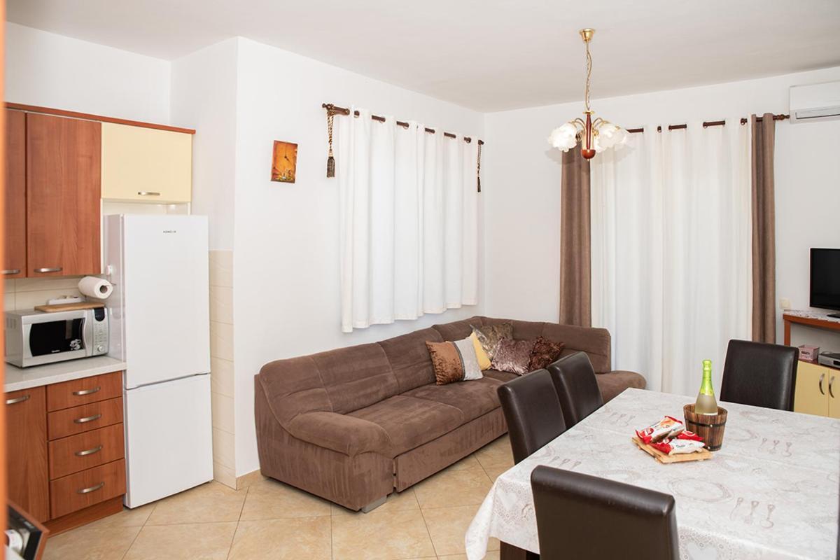 Apartman Mira I Denis Supetarska Draga Extérieur photo